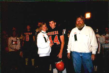 fball2.jpg (14544 bytes)